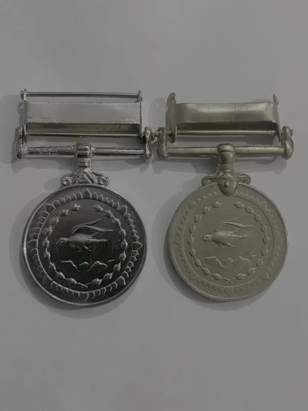 Group 6   GROUP OF 2 SPECIAL SERVICE MEDAL WITH CLASP SURAKSHA ( 2 DIFFERENT VARIANTS) - Image 2