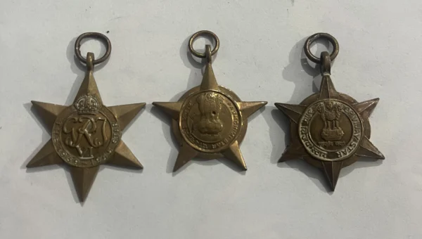 GROUP 8  GROUP OF 3 STARS , 1939-45 Star , Paschimi star , OP VIJAY STAR